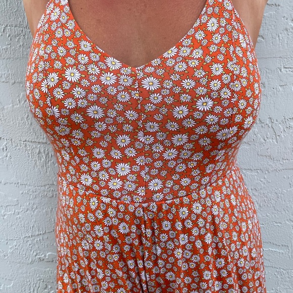 Forever 21 Burnt Orange Daisy Floral Romper | Skinny strap low back Size Large - Picture 3 of 10